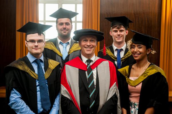 all_UWTSD_swansea_grad_wednesday_3864-600x399