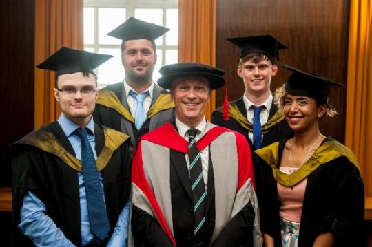 all_UWTSD_swansea_grad_wednesday_3864-600x399